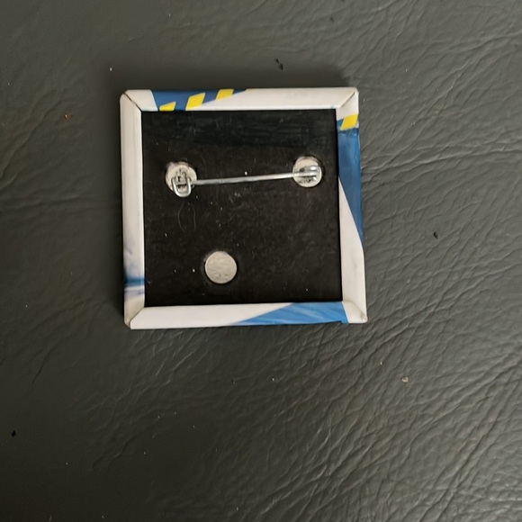 Old skool Coca-Cola max headroom button - Picture 2 of 2